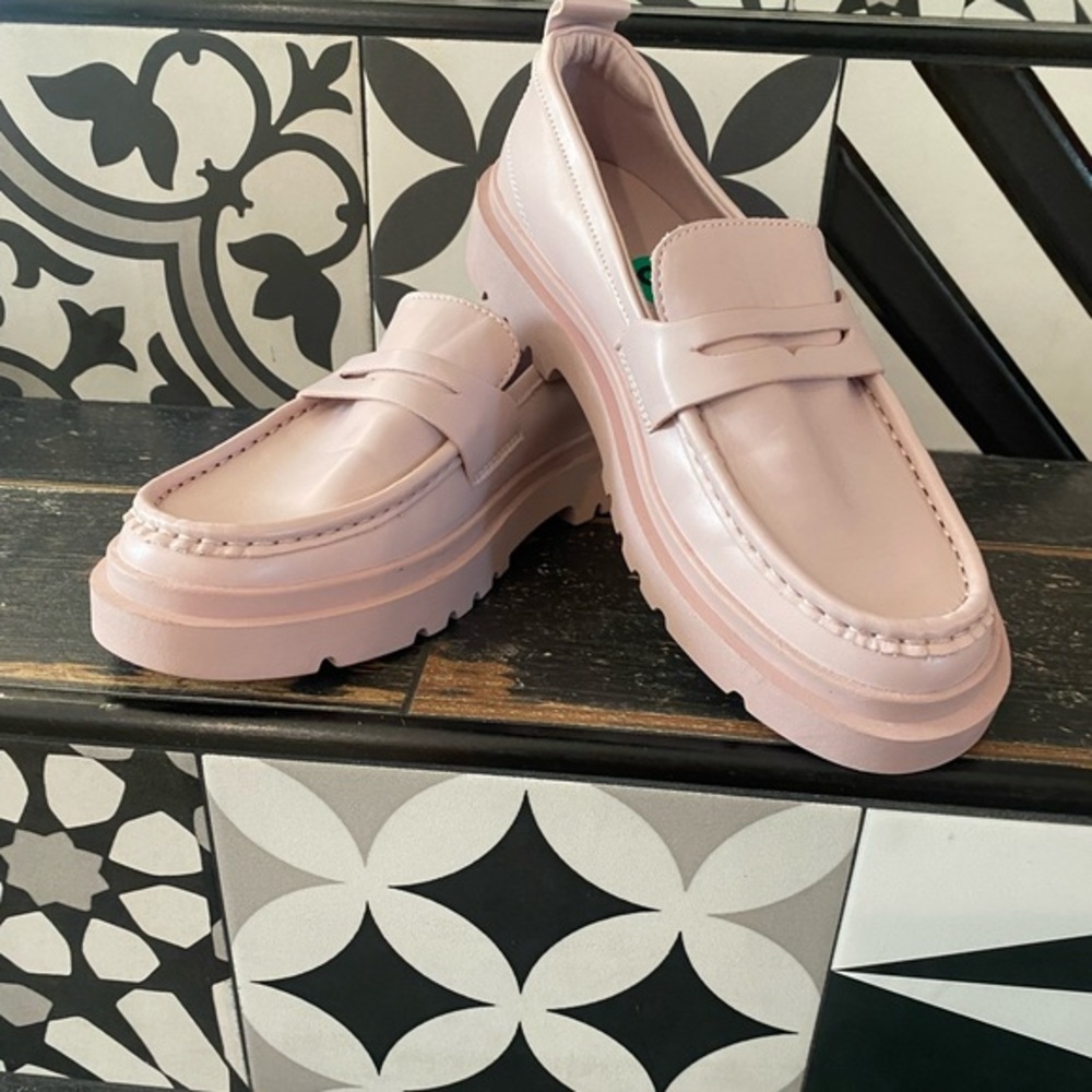 🆕ZARA loafers! Neutral & FUN color!! Breathable, antibacterial.comfortable....
